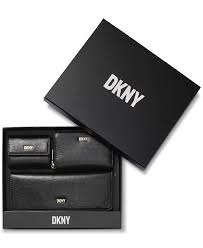 [DKWFU00575 Box 3 wallets] Wallets